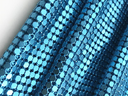 Glänzende blaue Aluminiumsoem-Metallpaillette-Mesh Chain Mail Fabric Metallic-Paillette-Tischdecke